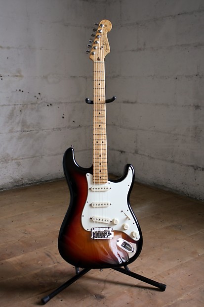 Fender custom classic on sale stratocaster