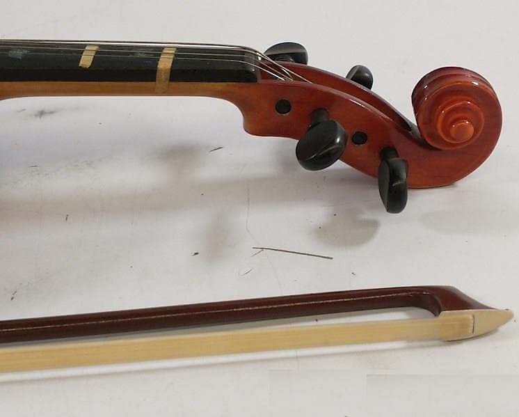 Suzuki Model 220 (1/2 Size) Violin, Japan 1983. Yamaha adjusted