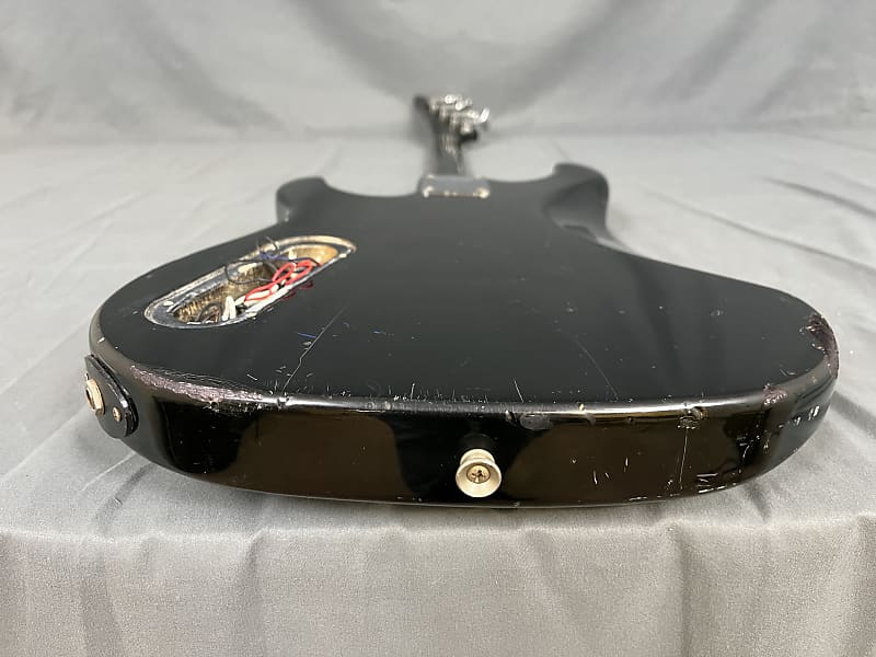 Fernandes Limited Edition Bass MIJ Dinky Headstock Medium Fernandes Limited Edition Bass MIJ Dinky Headstock Medium
