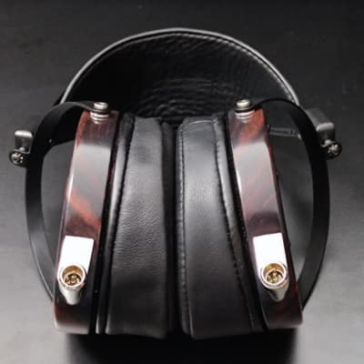 Audeze  LCD 4 Ebony Planar Magnetic Headphones- image 6