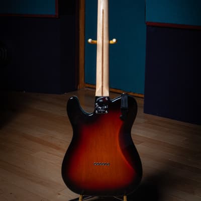 Fender American Telecaster with Rosewood Fretboard 2008 - 2016 - 3-Color Sunburst image 3
