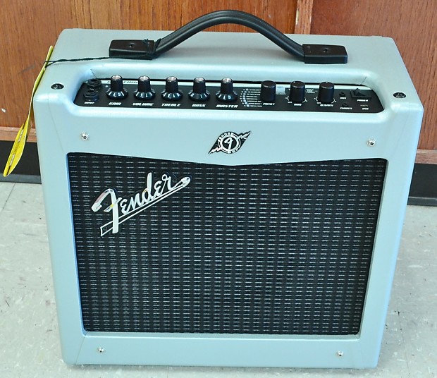 Fender Mustang 1 V2 Limited Edition Silver Guitar Amplifier Amp 1x8 20W