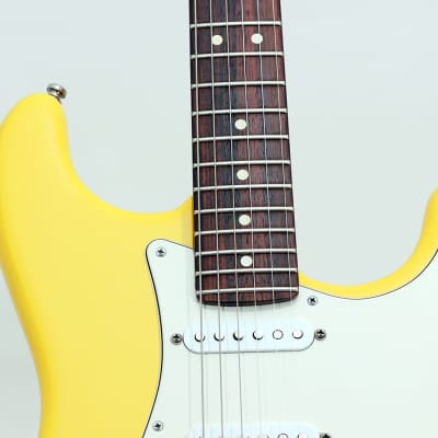 FENDER USA Standard Stratocaster LTD "Graffiti Yellow + Maple" "South Dakota Lottery 115#" (2001) image 4