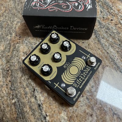 EarthQuaker Devices Sunn O))) Life Pedal Octave Distortion +