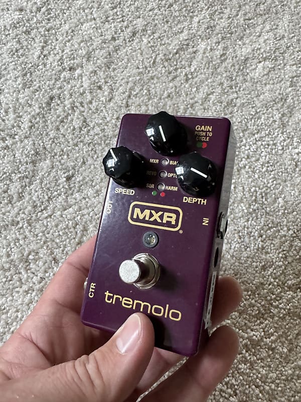 MXR M305 Tremolo