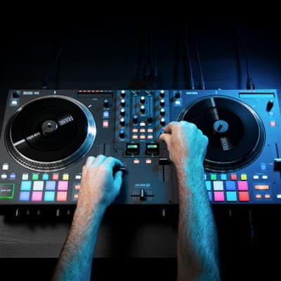 RANE ONE Professional DJ Controller image 13
