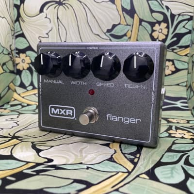 MXR M-117R Flanger