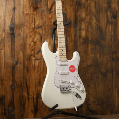 Squier Affinity Series Stratocaster | Reverb Canada