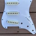 Allparts Pickguard for Stratocaster / Strat 11 Hole 3-Ply WHITE w/ 3 pickup covers.