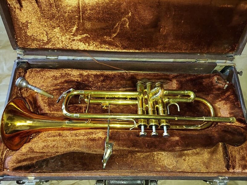2025新発 Conn 1000B trumpet with case. USA. Good Condition | Reverb 管楽器・吹奏楽器