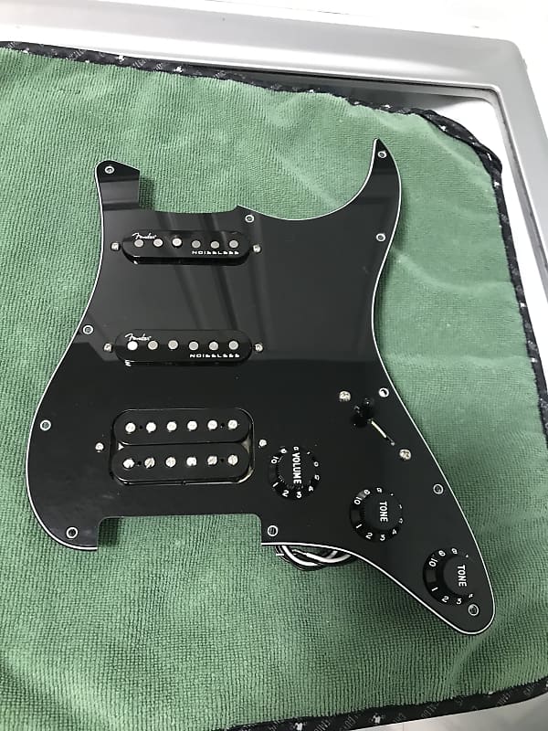 Fender Pre-Wired Strat Pickguard - Shawbucker Bridge and Gen 4