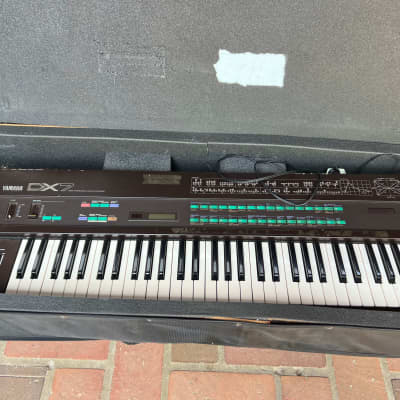 Yamaha DX7 Programmable Algorithm Synthesizer 1983 - 1987 - Black