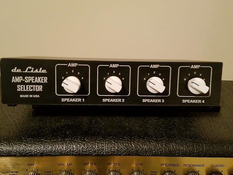de Lisle AmpSpeaker Selector V2 Signal Router Reverb