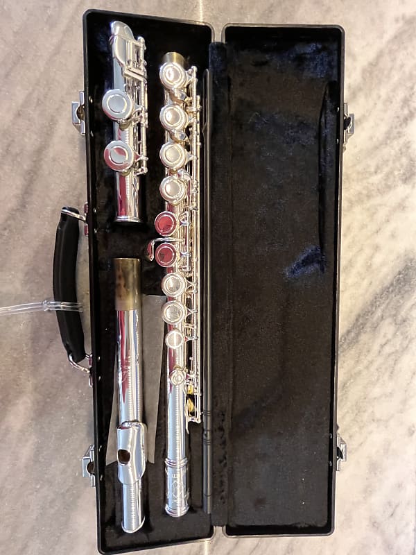 Gemeinhardt 2SP Student flute Reverb