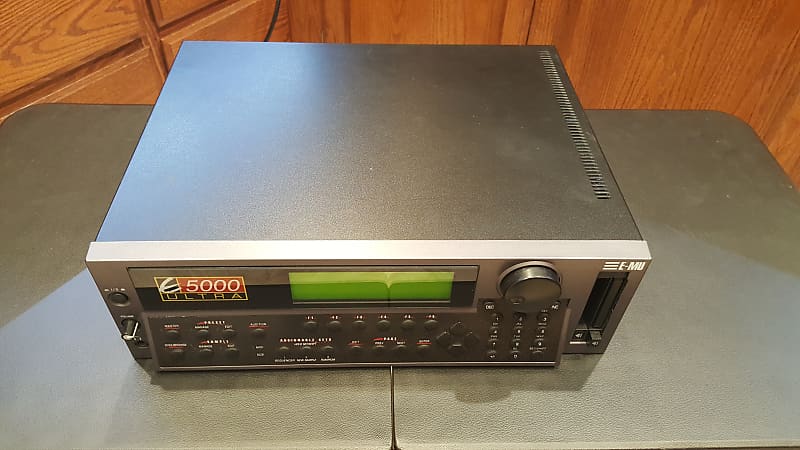 EMU E5000 ULTRA サンプラー EMU E5000 HARDWARE SAMPLER: An amazing Piece of Kit! - YouTube