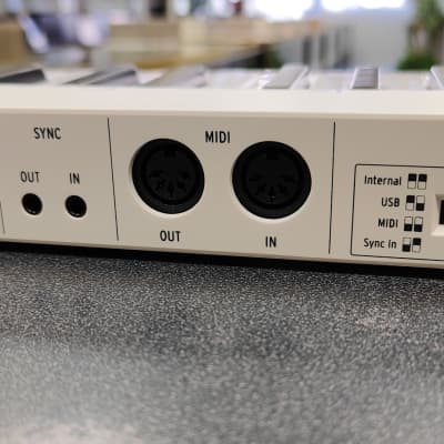 Arturia KeyStep 32-Key MIDI Controller 2017 - Present - White image 7