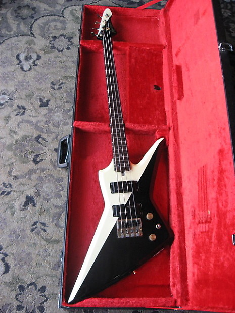 Aria Pro II ZZB Custom Bass 1984 Black / White