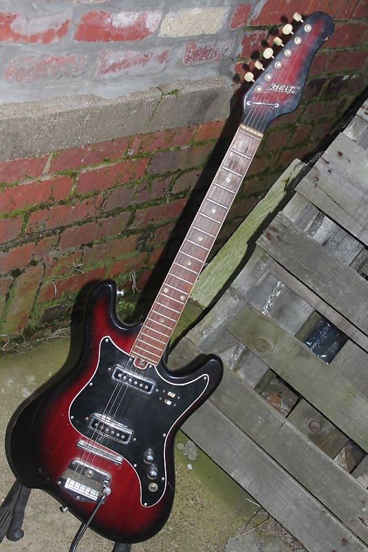 Heit Deluxe by Teisco 60s Red Burst