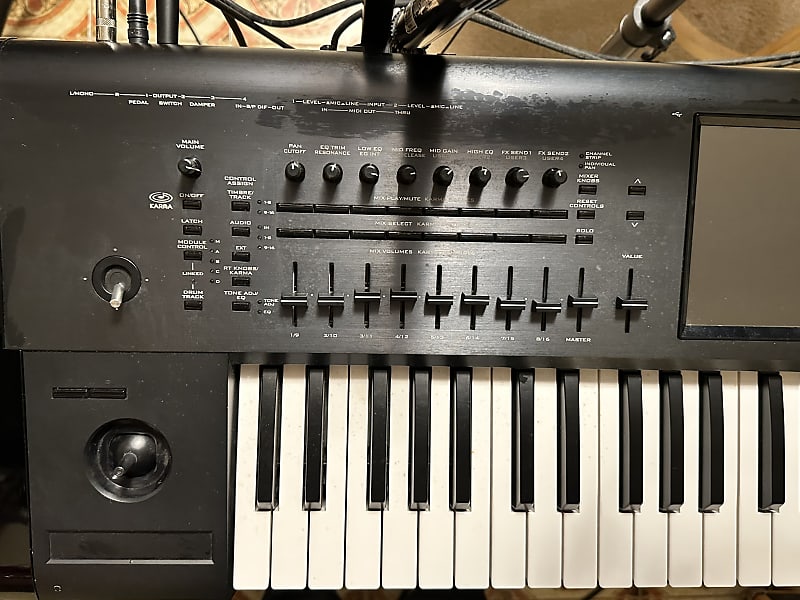 Korg Kronos v2 61 | Reverb Korg Kronos v2 61 | Reverb