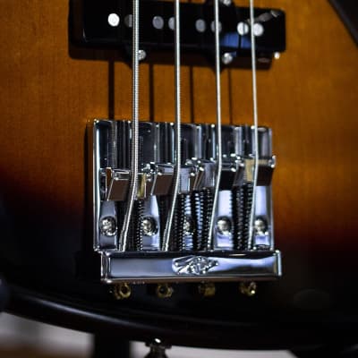 Fender Geddy Lee Jazz Bass - Maple Fretboard - 3-Color Sunburst w/Deluxe Gig Bag image 12