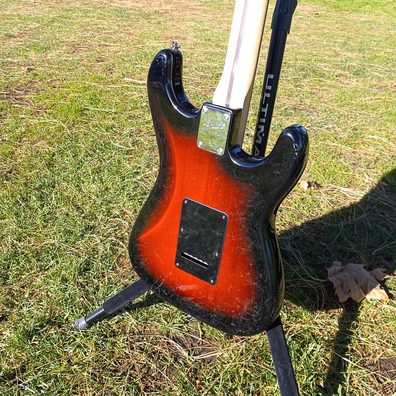 Squier Standard Stratocaster Left-Handed 2001 - 2018