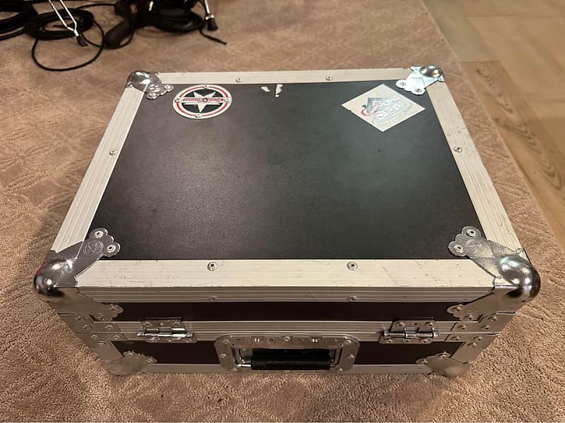 road runner dj case