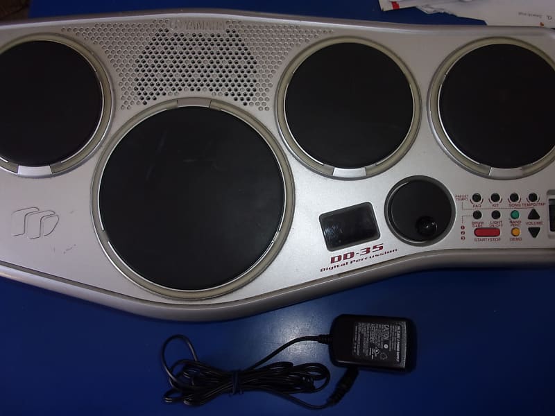 Yamaha DD-35 Digital Drum Percussion  4 Pad 1/4" output Electronic drum Set + Cord barely used sweet image 1
