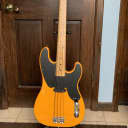 Fender ‘51 Precision Bass Yellow