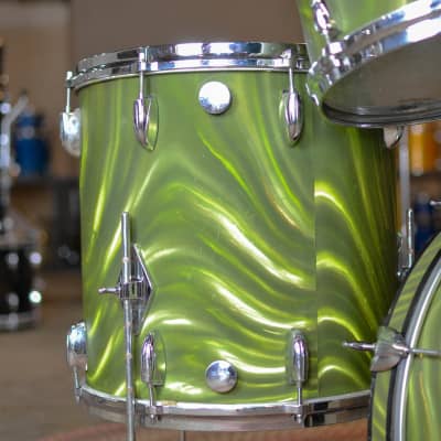 Immagine 1960s Gretsch "Rock 'n Roll" Olive Satin Flame Drum Kit - 4