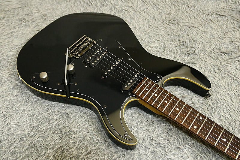 2000's Fernandes FR-40 Stratocaster type Binding body 2000's Fernandes FR-40 Stratocaster type Binding body