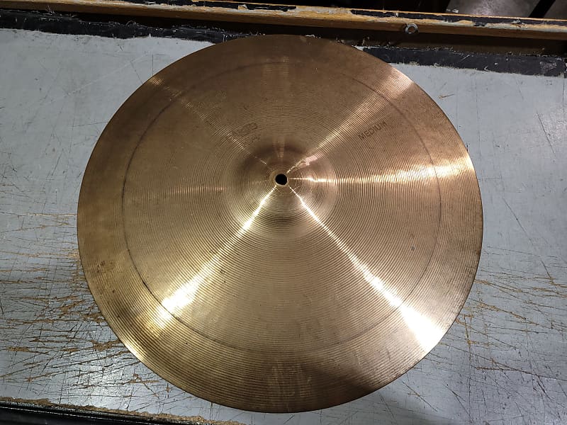 Paiste 18" 404 Medium Cymbal Vintage **Slight keyhole** Reverb