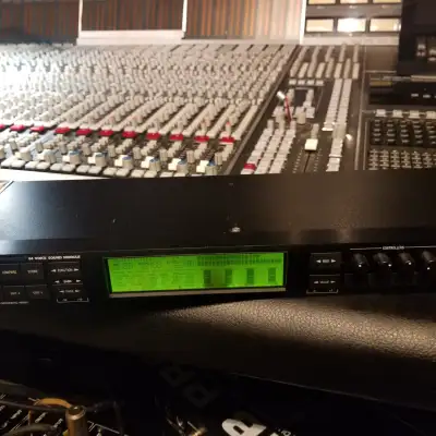 Alesis S4 plus QuadraSynth rack synthesizer w/Rap Techno
