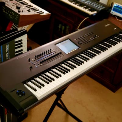 MUST SEE!!! KORG KRONOS X 88 FULLY SERVICED AND IN AMAZING CONDITION!