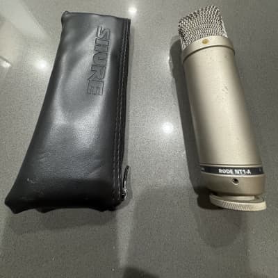 RODE NT1-A Large Diaphragm Cardioid Condenser Microphone 2002 - Present - Silver