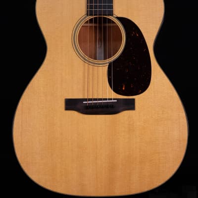 Martin Standard Series 000-18 2005 - 2017