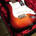 Fender  American Original '60s Stratocaster®, Rosewood Fingerboard, 3-Color Sunburst-V2201188