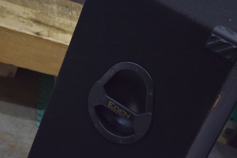 Eden CXC-400 CXC Solo Series 400-Watt 4x10