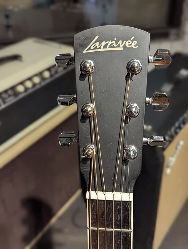 Larrivee LV-03R Lefty Acoustic Guitar with hard case