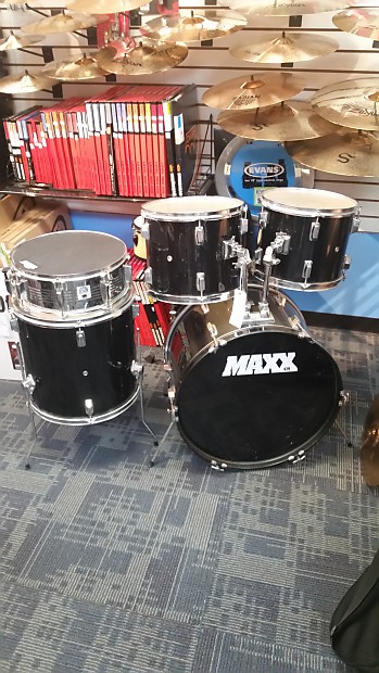 Maxx hot sale drum set