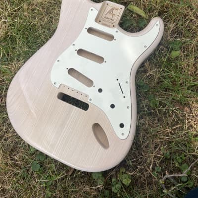 Heavy Seas Stratocaster style body Fender dimensions 2025 - White blonde Nitro image 15