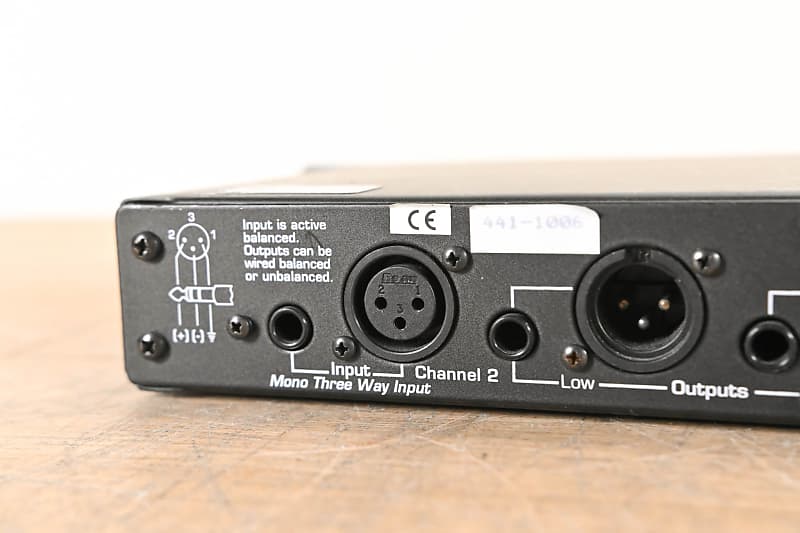 Ashly XR-1001 Stereo 2-Way, Mono 3-Way Crossover CG0070P