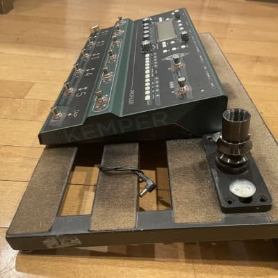 Kemper Profiler PowerHead w. Kemper footswitch, Kemper Kabinet and