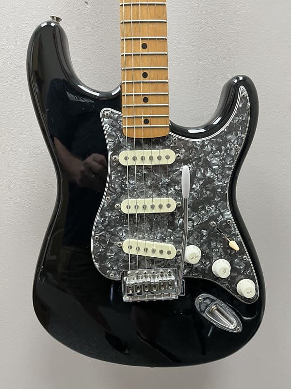 Fender Stratocaster 1994-1995 - Black image 1