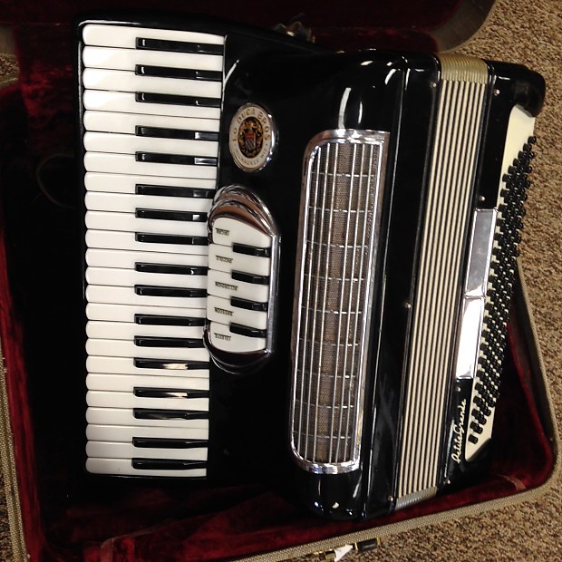 Vintage Italian LoDuca Bros Petite Grand Accordion w/Case Lo