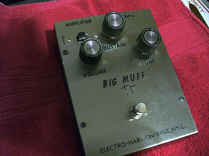 Electro-Harmonix Big Muff Pi V1 (Triangle) | Reverb