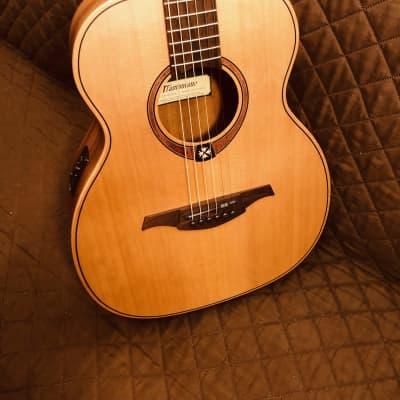 Lag TRAVEL-RCE Travel Series Solid Red Cedar Top Khaya Neck 6-String Acoustic-Electric Guitar w/Case image 7