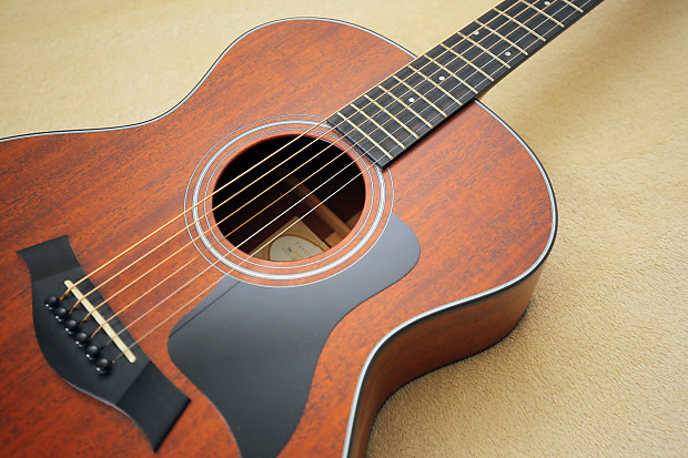 Taylor 324 in Excellent Condition! image 1