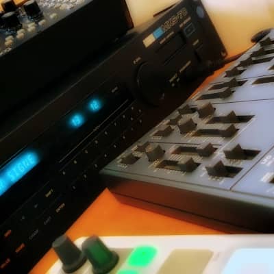 Roland MKS-70 (with PG800 Programmer)