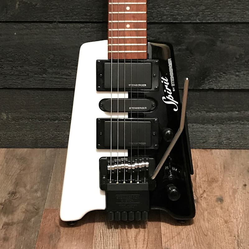 ギター yumiSTEINBERGER Spirit GT-PRO Deluxe Steinberger Spirit GT-PRO Deluxe Electric Guitar - White