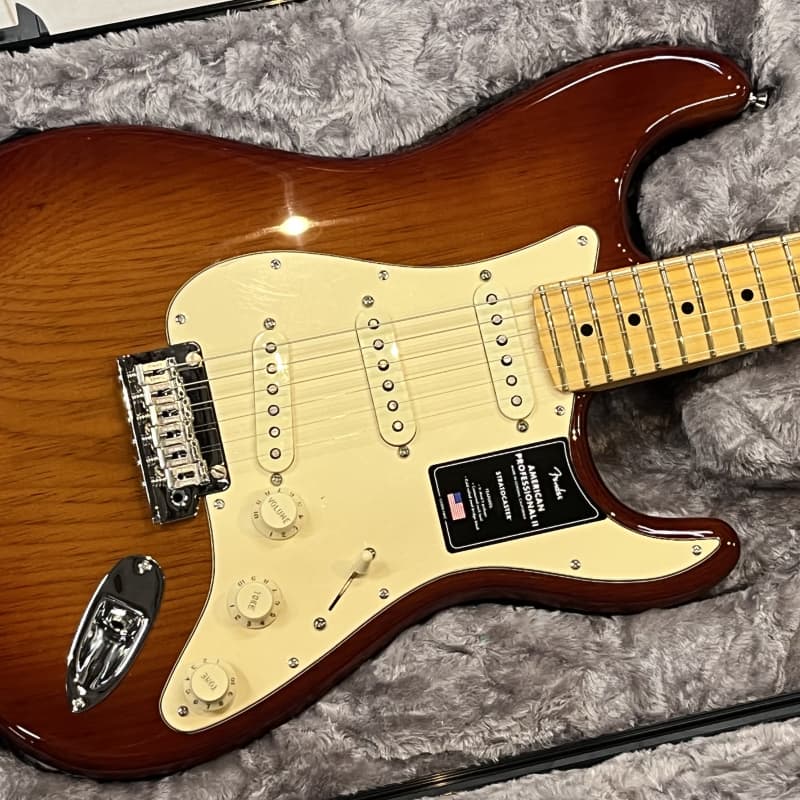 Photos - Guitar Fender   American Professional II Stratocaster Sienna Sunburst Sienna S  2021